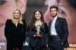 Cérémonie clôture -Lauréats - Under The Volcano - Virginie Efira, Manar Shehab et Andrew Garfield ©assaoud ©FIFM24-1